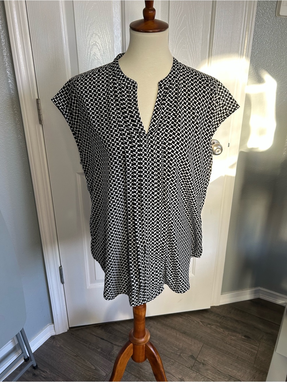 Caslon Top
